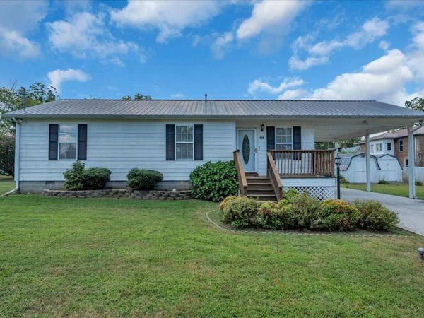 604 E Harp St , Manchester, TN 37355