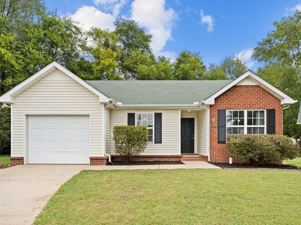 1428 Eastwoods Dr , Murfreesboro, TN 37130