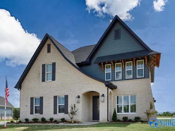 7 Devereux Place SE, Gurley, AL 35748