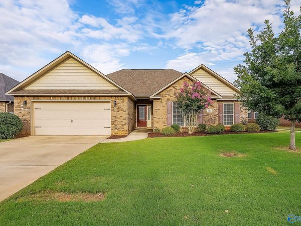 114 Somerset Park Drive, Huntsville, AL 35811