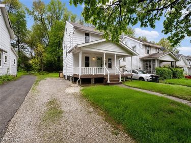 1318 Arnold Avenue, Akron, OH 44305