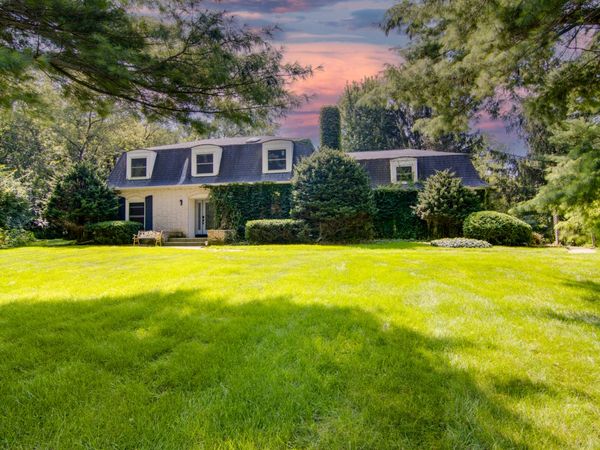 201 Cary Algonquin Road , Trout Valley, IL 60013