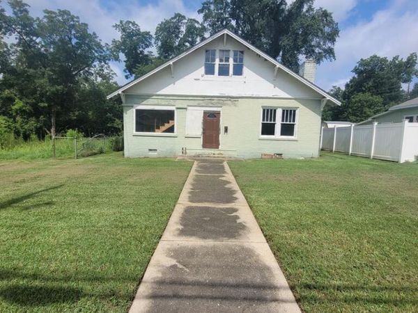 848 N 8th Ave., Laurel, MS 39440