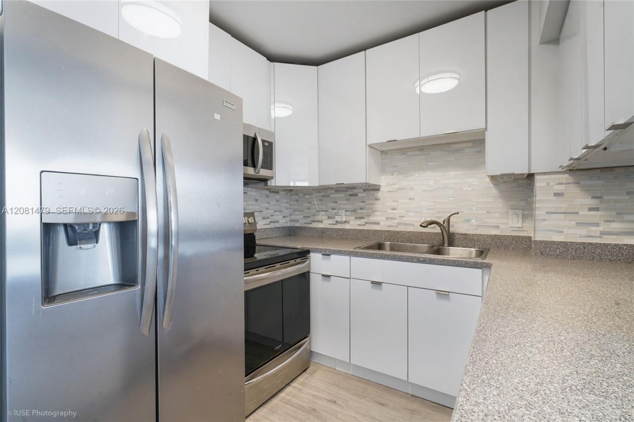7441 Wayne Ave, Unit 14G, Miami Beach, FL 33141 Photo