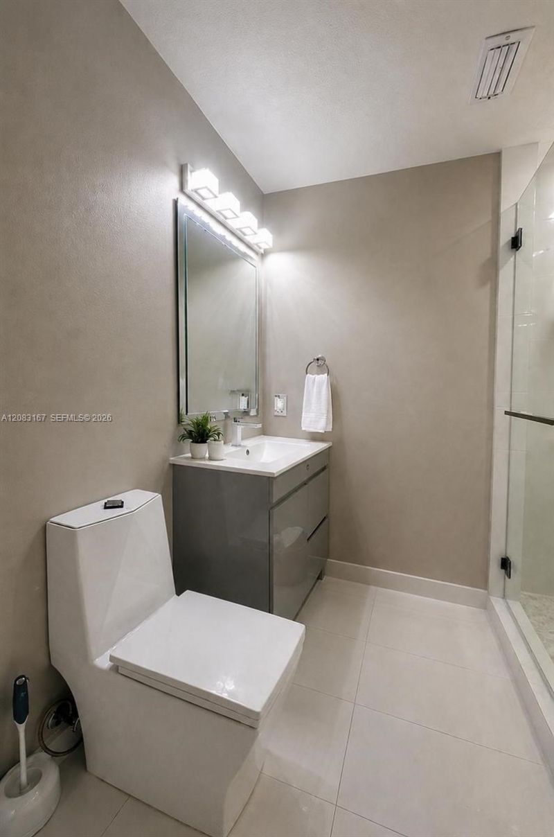 9069 NW 193rd St , Hialeah, FL 33018 Photo