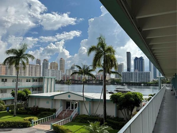 3922 NE 166th St , Unit S305, North Miami Beach, FL 33160