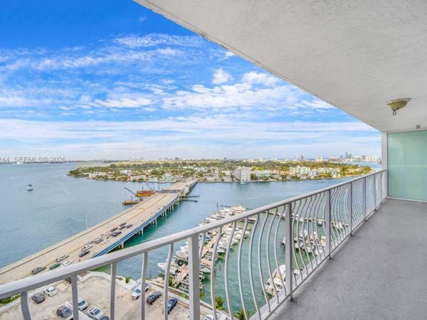 7601 E Treasure Dr , Unit 2016, North Bay Village, FL 33141