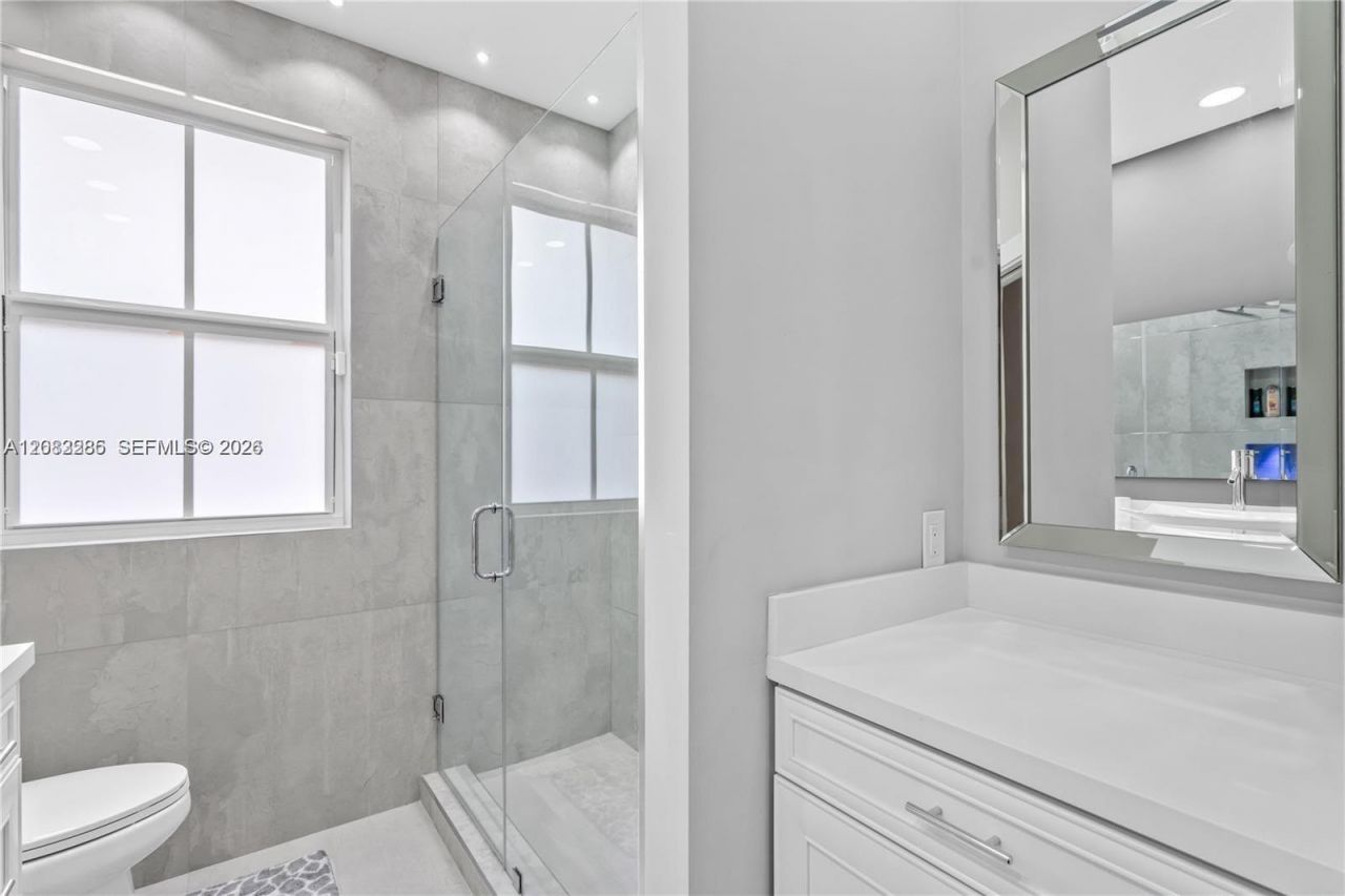 15877 SW 61st Way , Miami, FL 33193 Photo