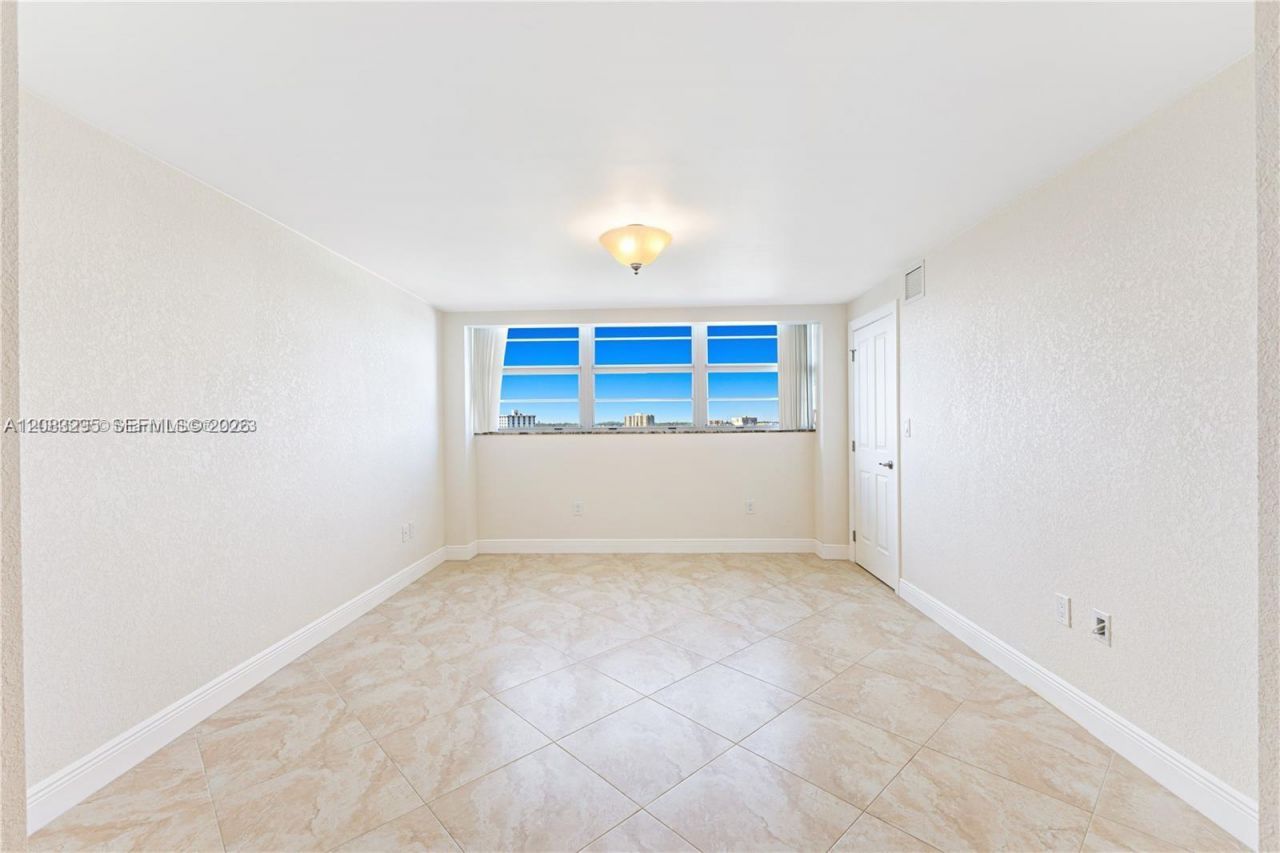13155 Ixora Ct, Unit 905, North Miami, FL 33181 Photo