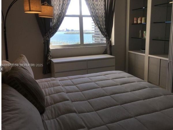 11111 Biscayne Blvd , Unit 4D, Miami, FL 33181
