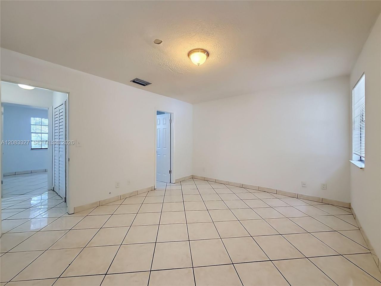 10554 NW 3rd St, Pembroke Pines, FL 33026 Photo