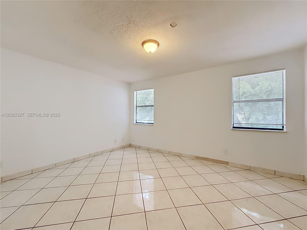 10554 NW 3rd St, Pembroke Pines, FL 33026 Photo