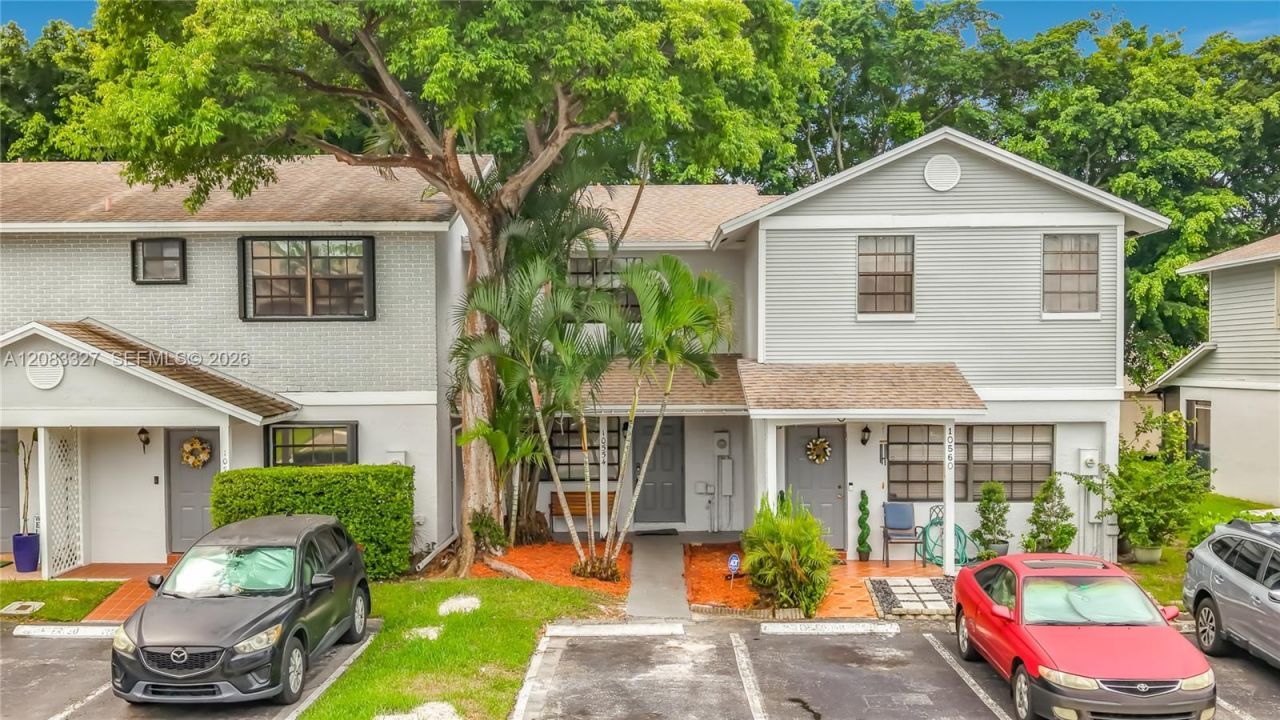 10554 NW 3rd St, Pembroke Pines, FL 33026 Photo