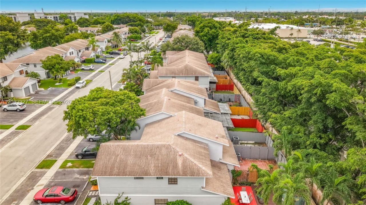 10554 NW 3rd St, Pembroke Pines, FL 33026 Photo