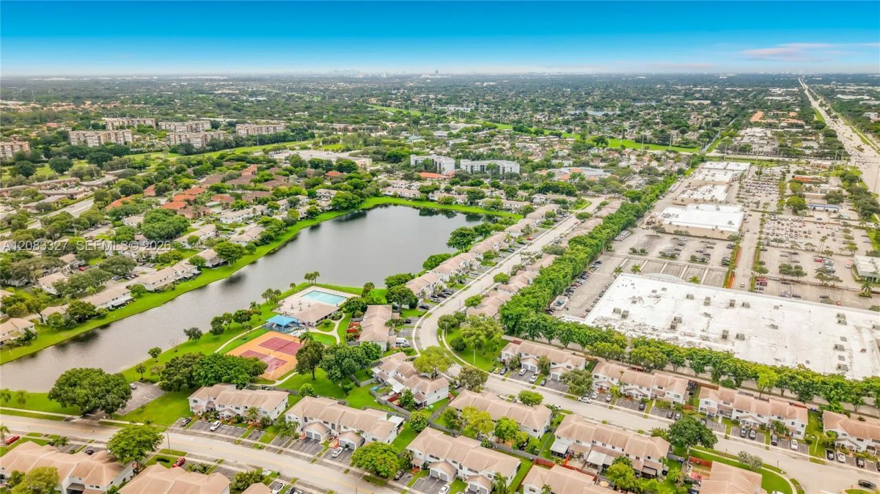 10554 NW 3rd St, Pembroke Pines, FL 33026 Photo