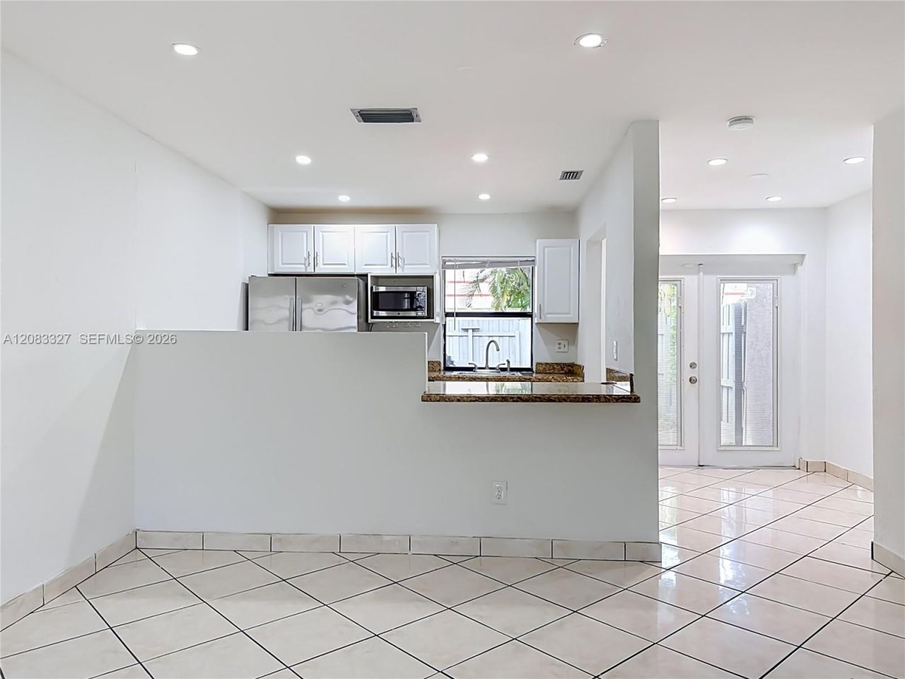 10554 NW 3rd St, Pembroke Pines, FL 33026 Photo