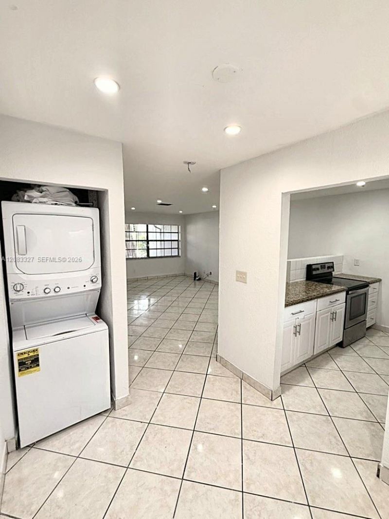 10554 NW 3rd St , Pembroke Pines, FL 33026 Photo