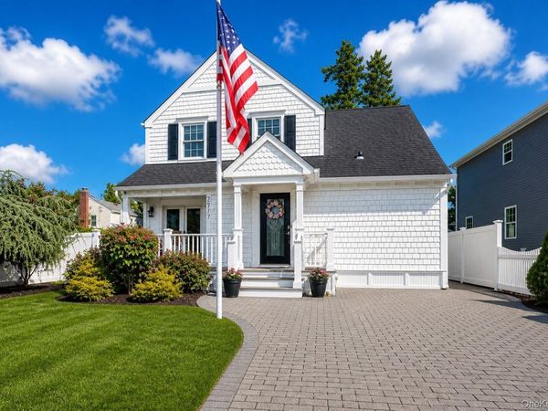 2517 Rockville Centre Parkway , Oceanside, NY 11572