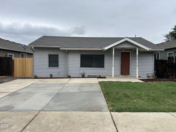 1216 Maple Park Drive, Medford, OR 97501