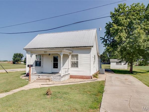1011 Walnut Street, Greenfield, IL 62044