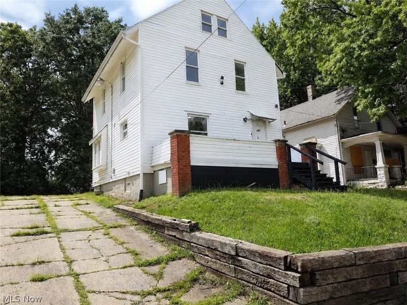 804 Beardsley Street, Akron, OH 44311 Photo 2