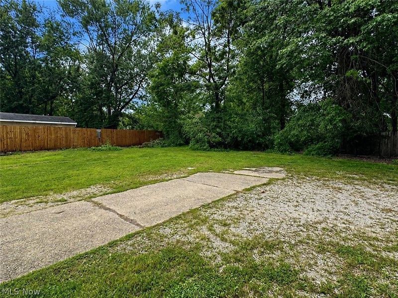 804 Beardsley Street, Akron, OH 44311 Photo 6