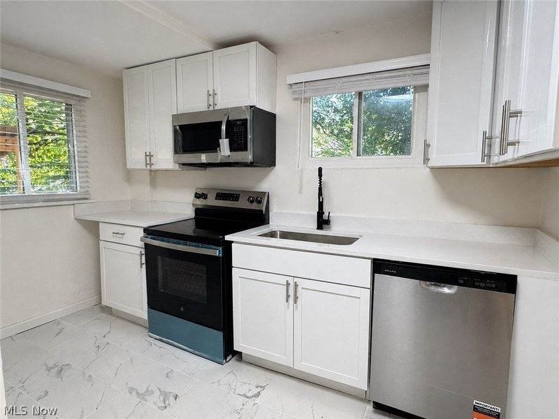 1352 Diagonal Road, Akron, OH 44320 Photo 7
