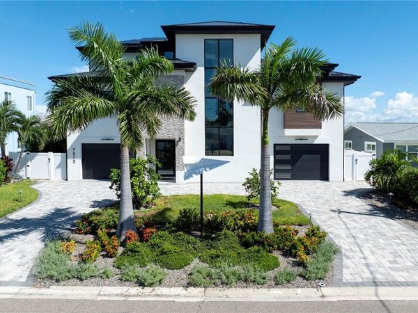 7973 CAUSEWAY BOULEVARD N, ST PETERSBURG, FL 33707