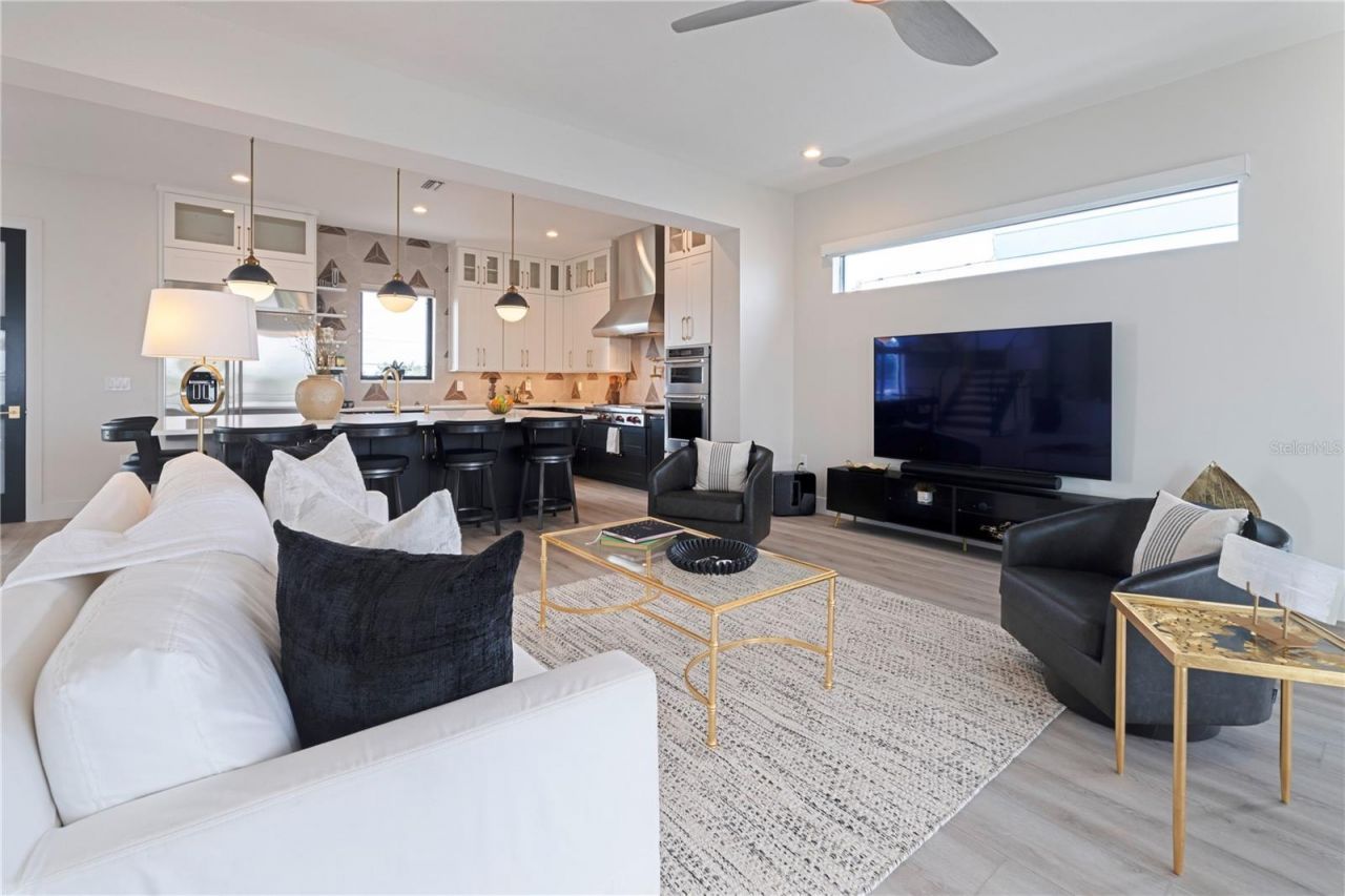 7973 Causeway Boulevard N, Saint Petersburg, FL 33707 Photo