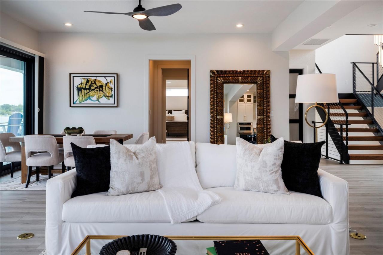7973 Causeway Boulevard N, Saint Petersburg, FL 33707 Photo