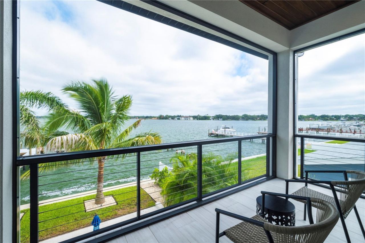 7973 Causeway Boulevard N, Saint Petersburg, FL 33707 Photo