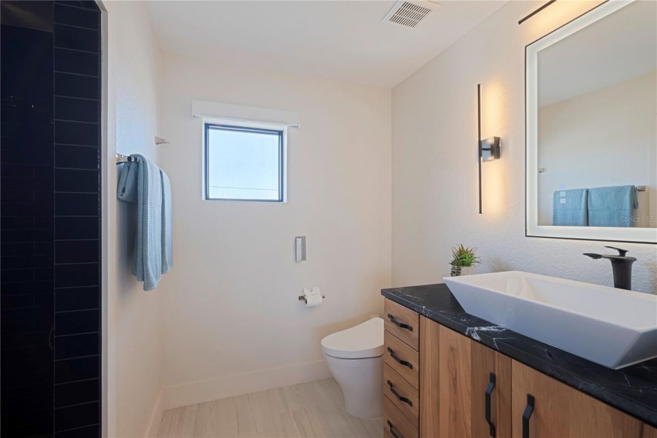 7973 Causeway Boulevard N, Saint Petersburg, FL 33707 Photo