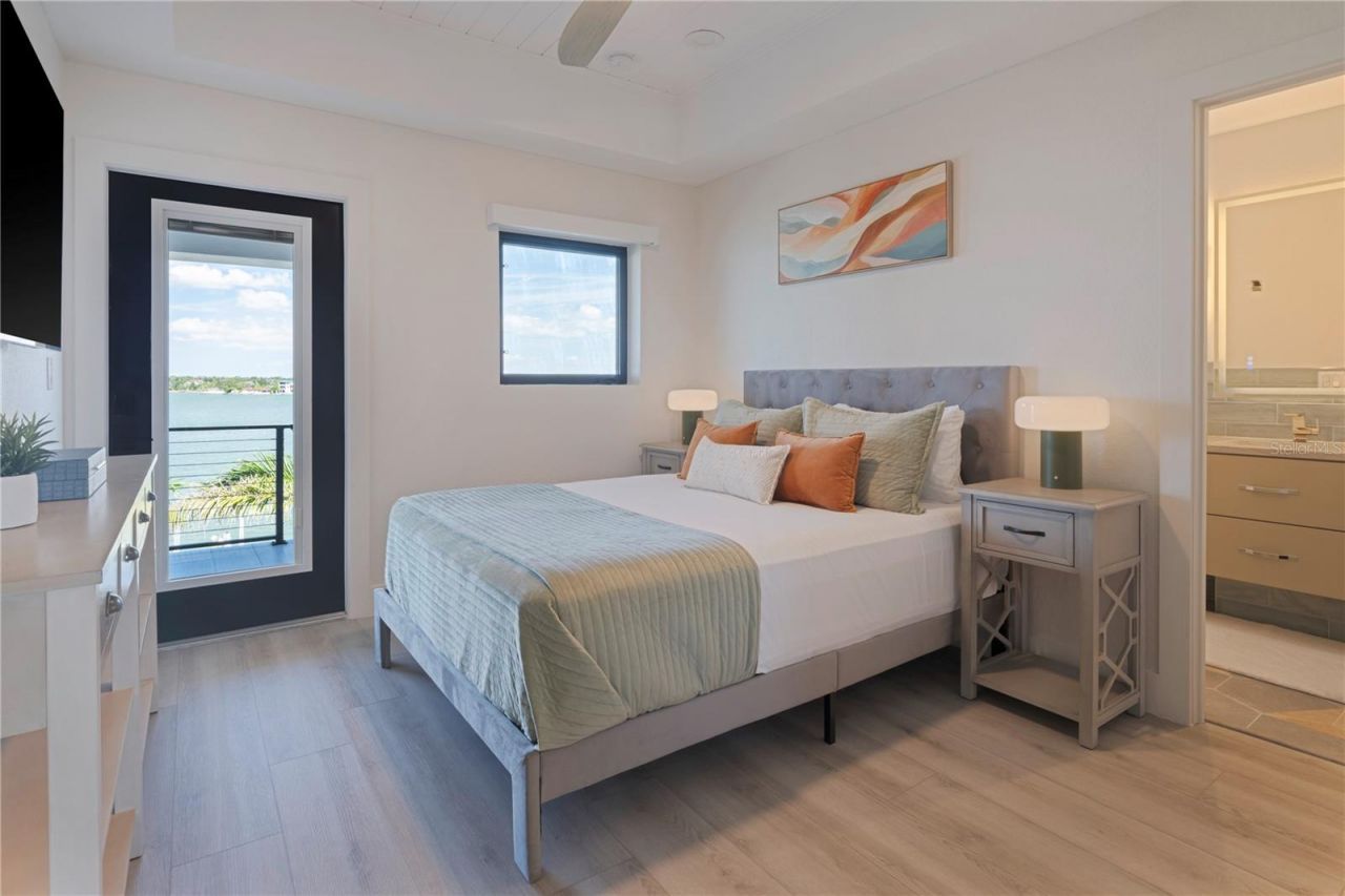 7973 Causeway Boulevard N, Saint Petersburg, FL 33707 Photo