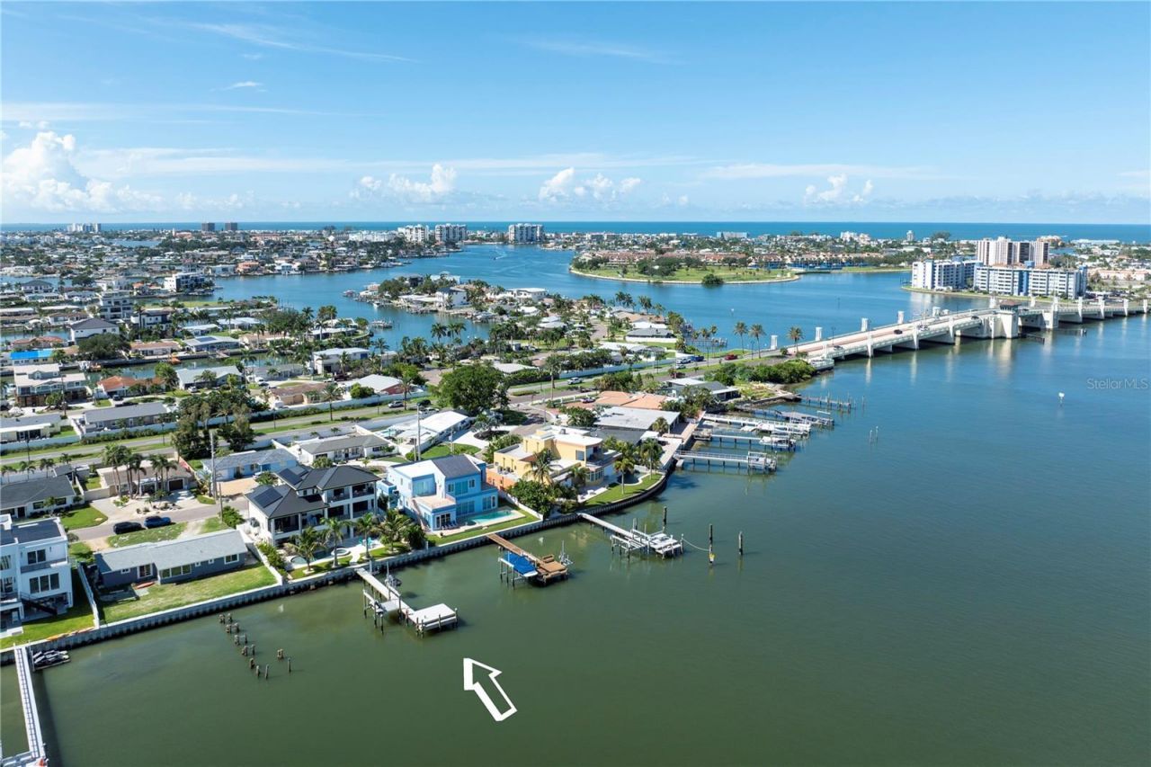 7973 Causeway Boulevard N, Saint Petersburg, FL 33707 Photo