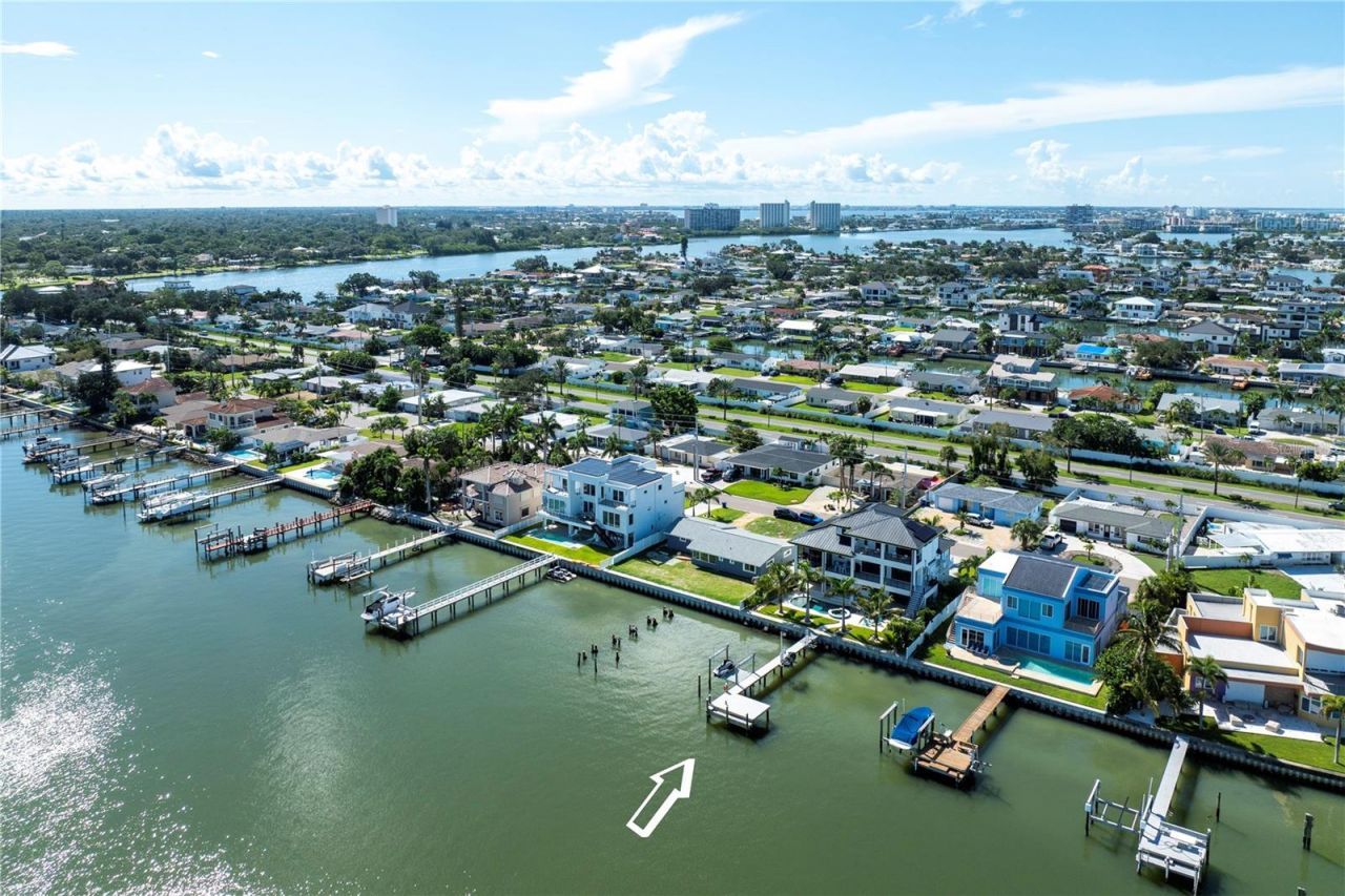 7973 Causeway Boulevard N, Saint Petersburg, FL 33707 Photo