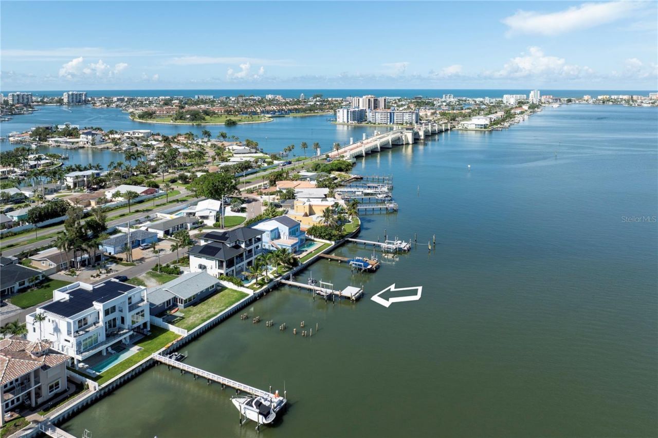 7973 Causeway Boulevard N, Saint Petersburg, FL 33707 Photo
