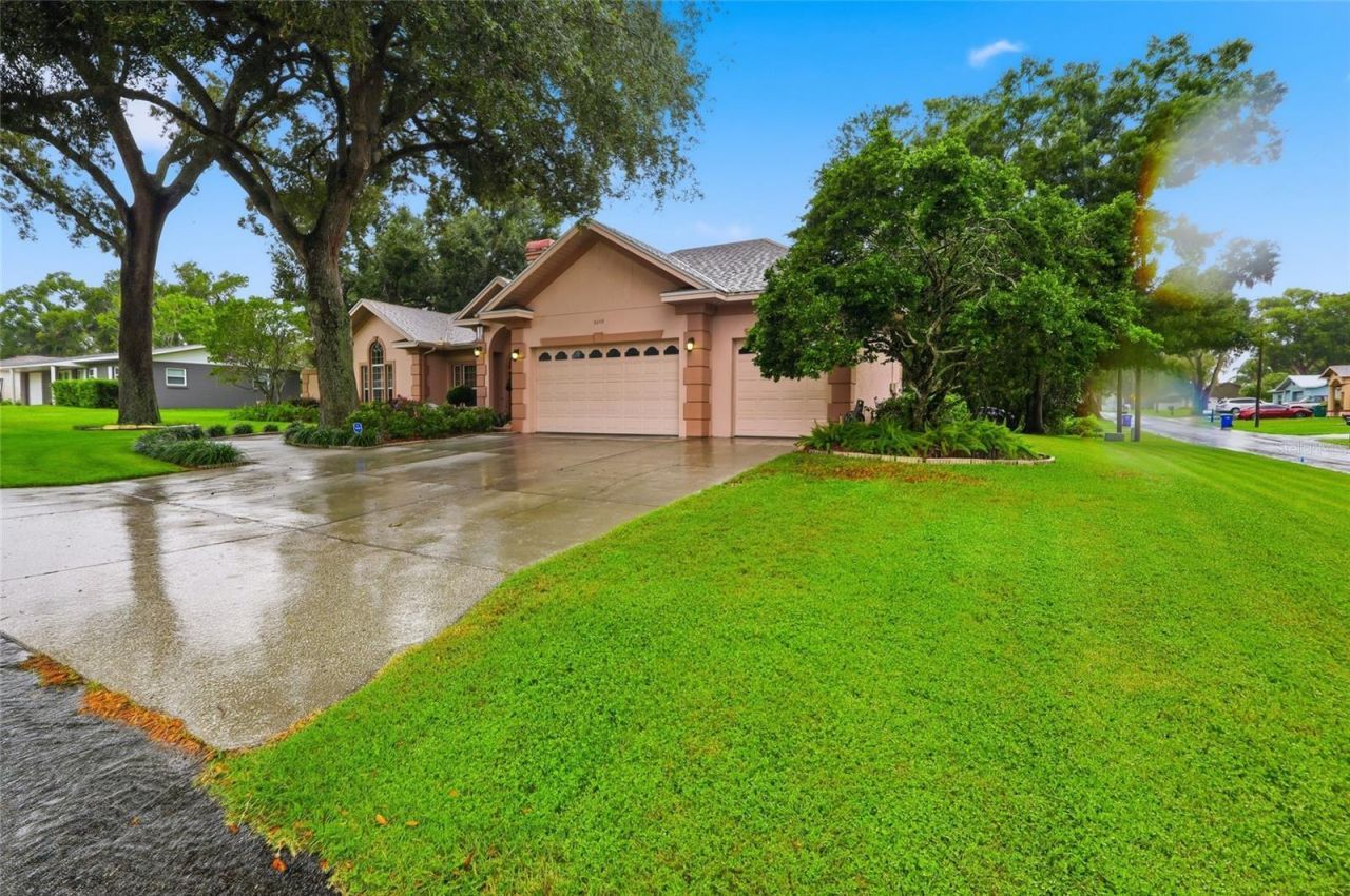 5649 Beech Street, Zephyrhills, FL 33542 Photo