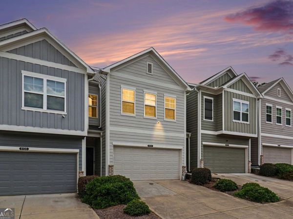 6131 Centennial Run, Atlanta, GA 30349