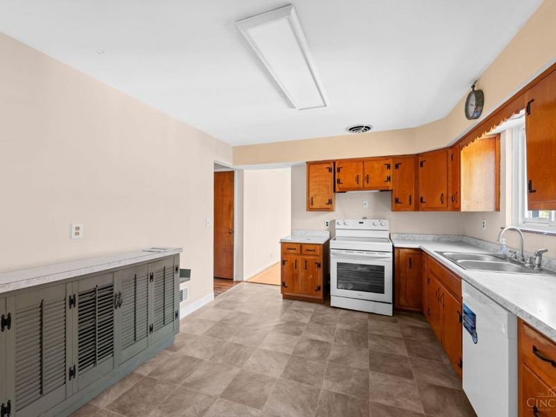 3877 Mantell Avenue, Sycamore Township, OH 45236 Photo 19