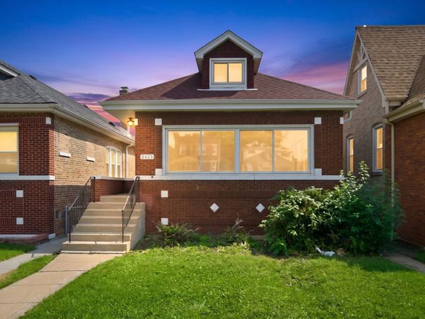 2423 N Newland Avenue , Chicago, IL 60707