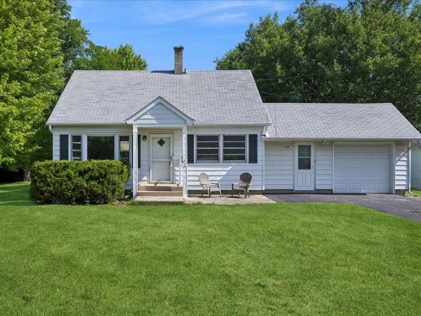 139 Kent Avenue , Wauconda, IL 60084