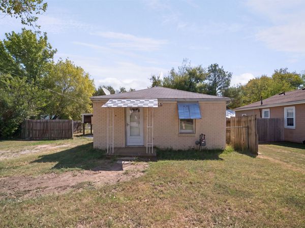 605 N 10th Street , Collinsville, OK 74021