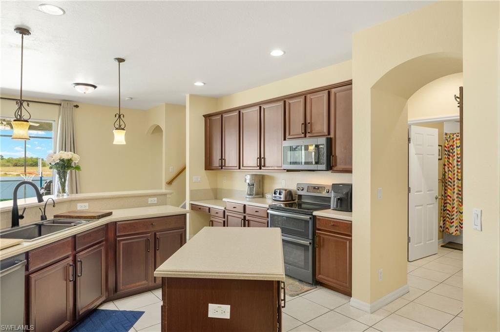 2115 Grove Dr , Naples, FL 34120 Photo