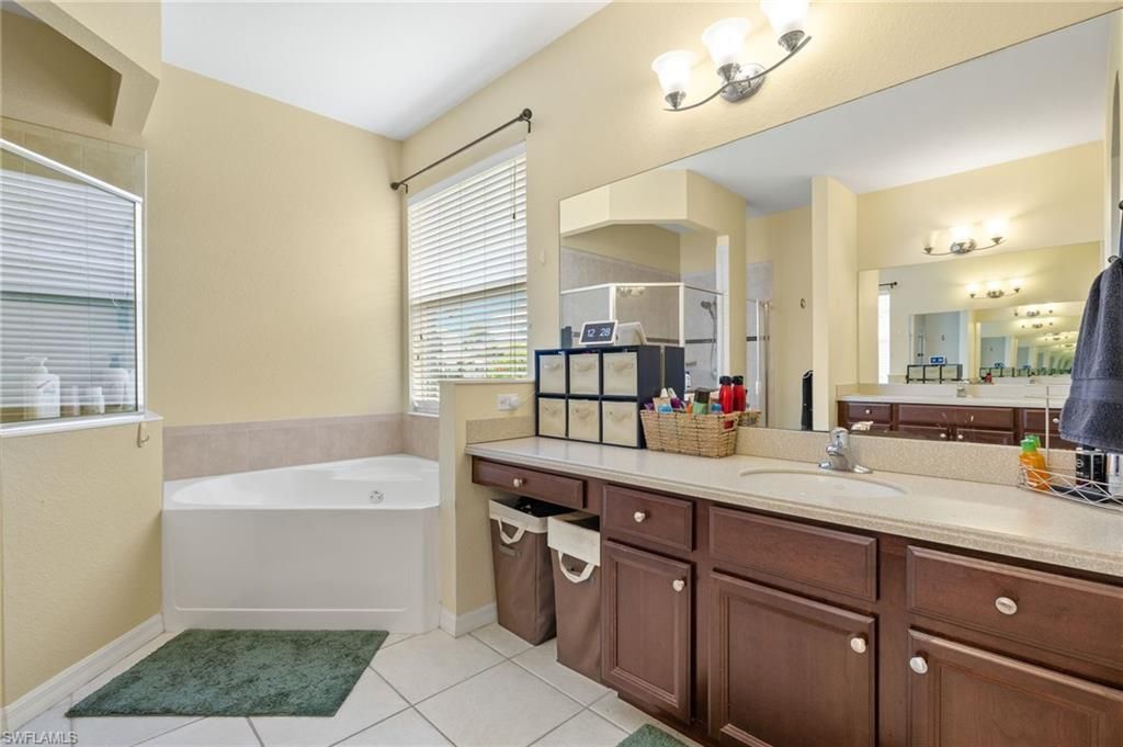 2115 Grove Dr , Naples, FL 34120 Photo