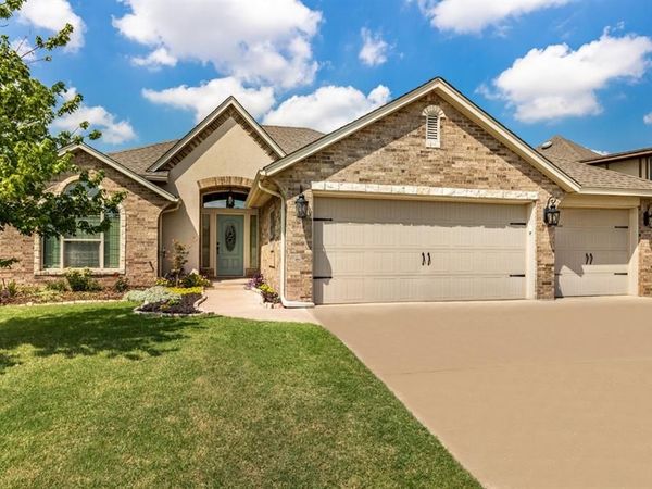 13909 Drakes Way, Yukon, OK 73099