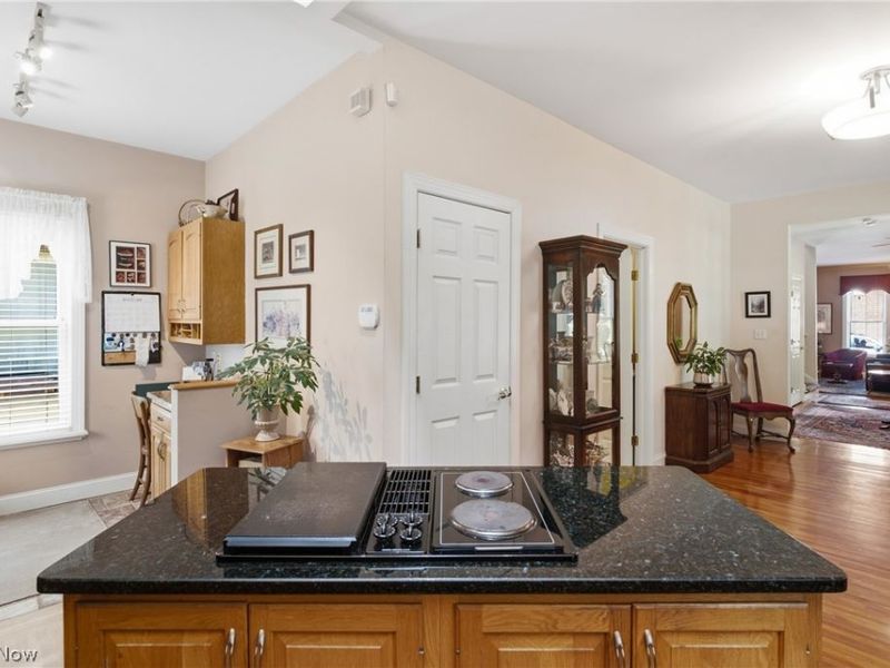 3801 Bridge Avenue, Cleveland, OH 44113 Photo 18