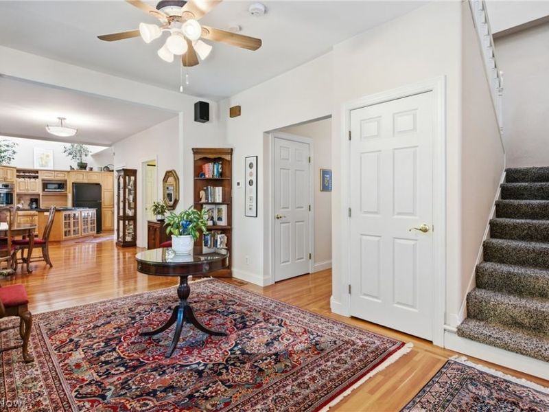 3801 Bridge Avenue, Cleveland, OH 44113 Photo 5