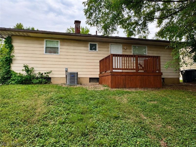 1273 Barcelona Drive, Akron, OH 44313 Photo 2