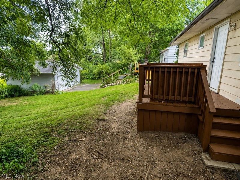 1273 Barcelona Drive, Akron, OH 44313 Photo 3