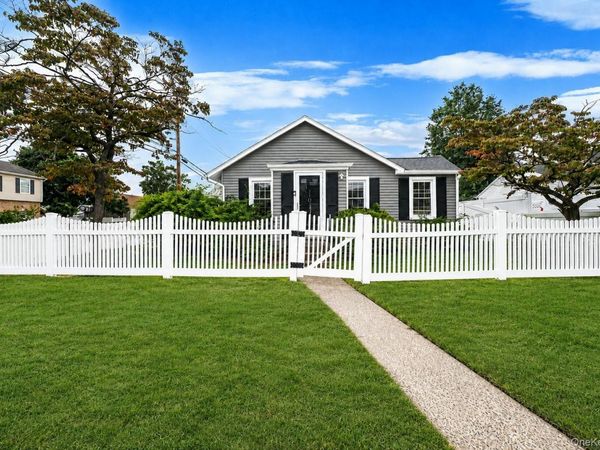 1077 Central Avenue , Hempstead, NY 11550
